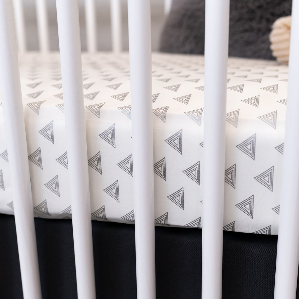 My Little Hat - Fitted Crib Sheet - Light Gray on ivory - Olli+Lime